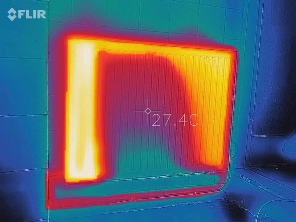 Thermal image of a radiator